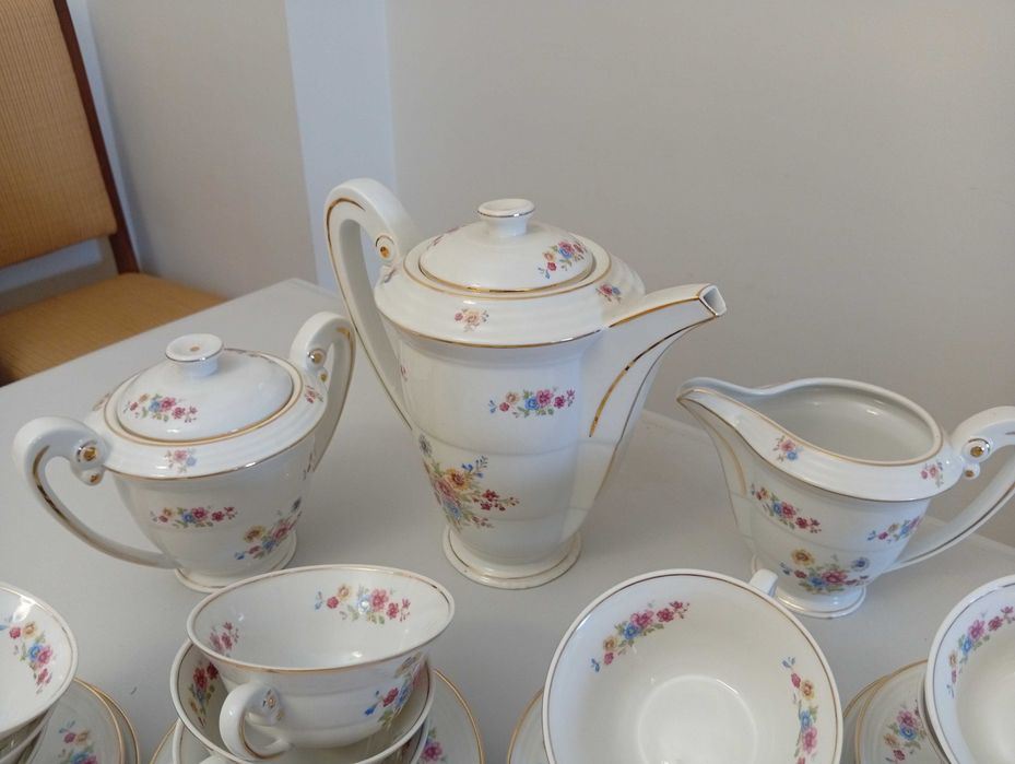 Serviço de Café / Chá Antigo - Porcelana de Coimbra (S.P.)