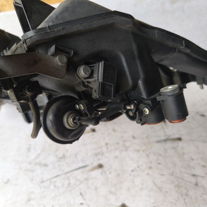 Kolektor sacy z klapami BMW E60 E61 E65 E90 e91 218 km euro 3