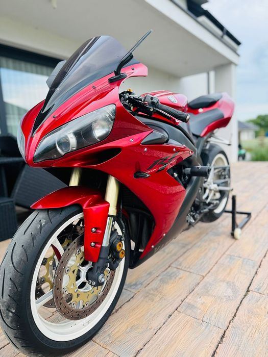 Yamaha R1 2004  .Igła.