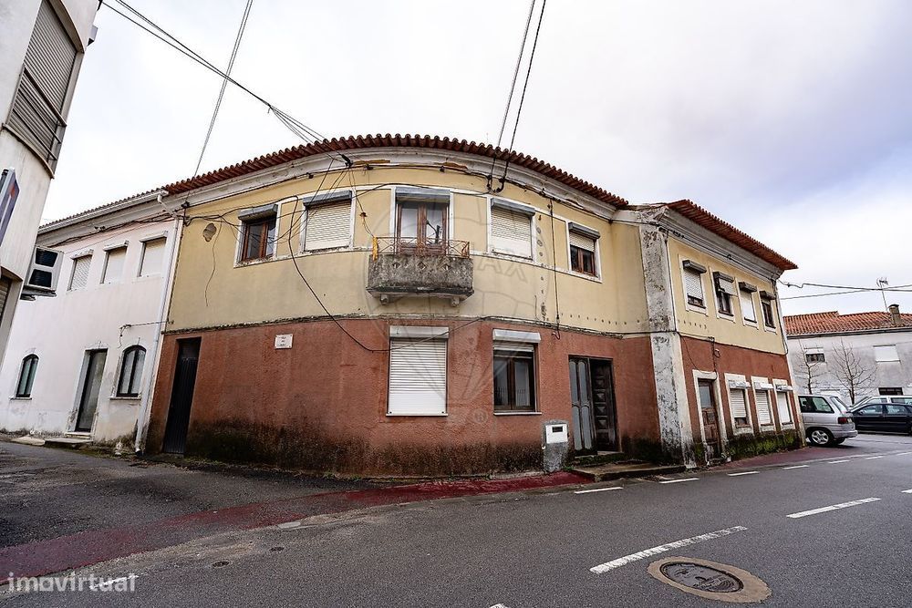 Moradia T5 para venda