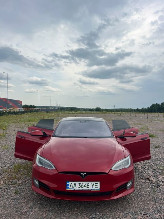 Tesla Model S 2017 (FL) | Повний привід | Пневма | Автопілот 2.5 | Євроліхтарі