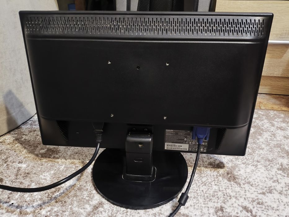 Монітор Phillips 19 дюймов