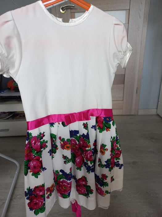 Sukienka elegancka z góralskim motywem 116cm