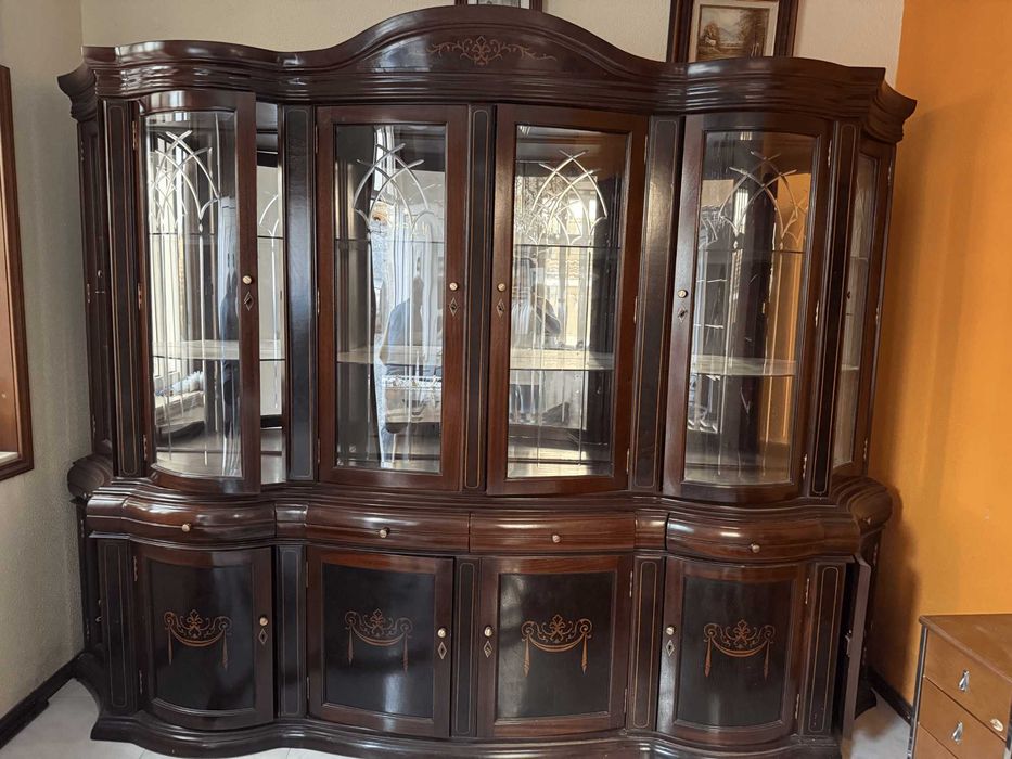 Armário/Cristaleira de sala de jantar PARA DAR/OFERTA GRÁTIS