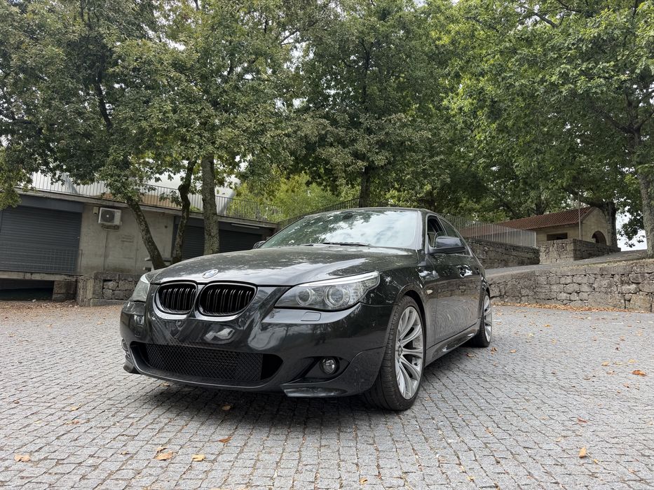 BMW E60 520D.