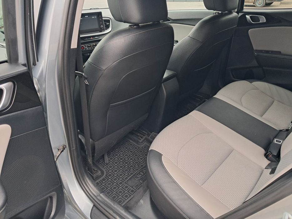Продам Kia Ceed максимальный