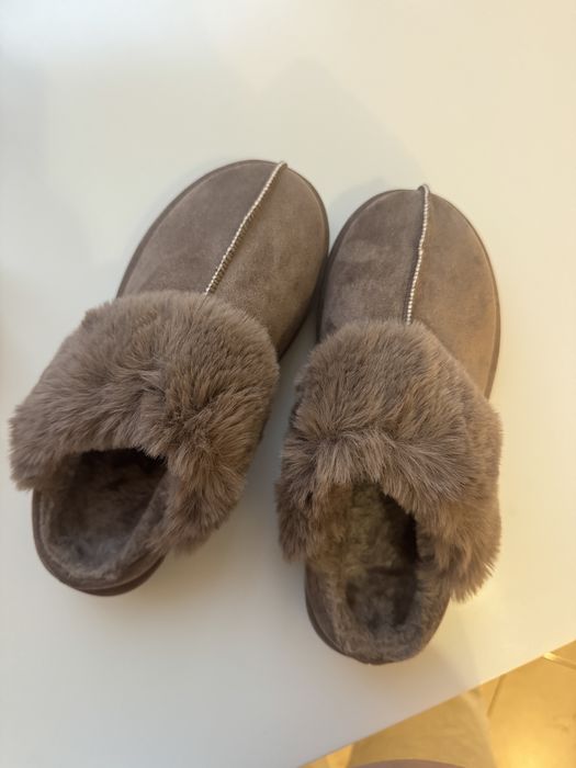 Жіночі угги, уги, сабо, теплі тапки