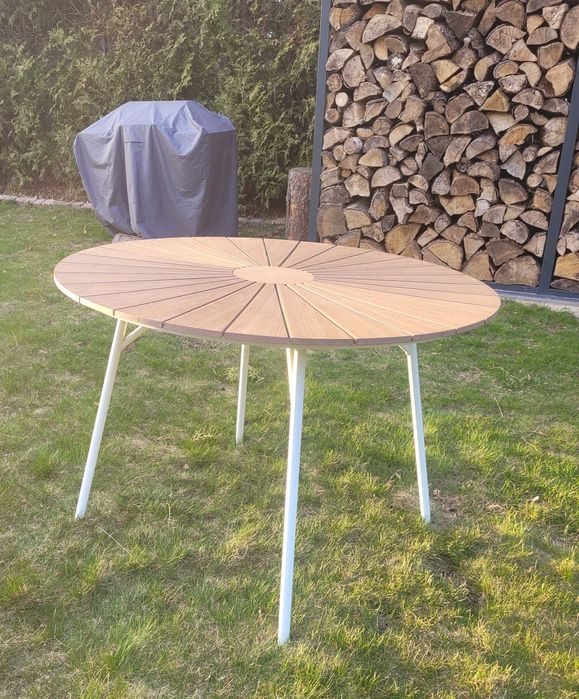 Stół ogrodowy jysk