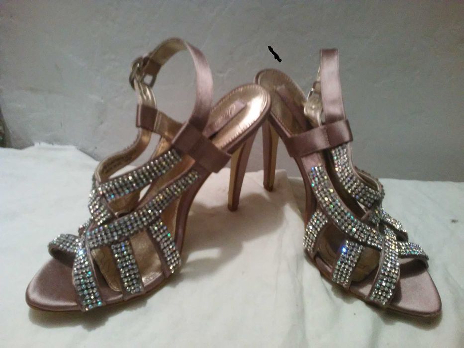 oryginalne! buty szpilki  satynowe- cyrkonie (wesele) 6,5-39/40