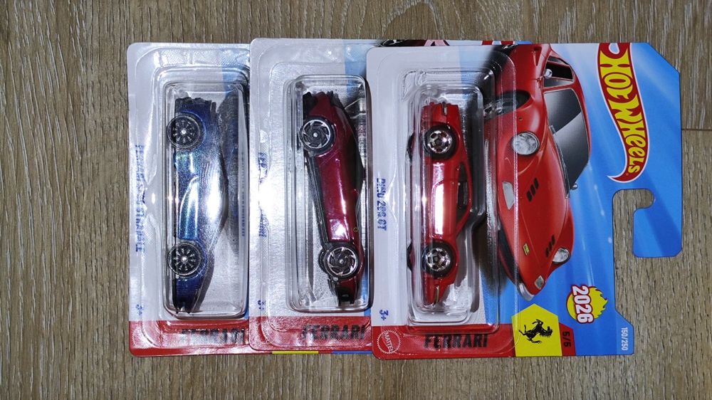hot wheels Ferrari 
Novos e Selados 
Valor unitário