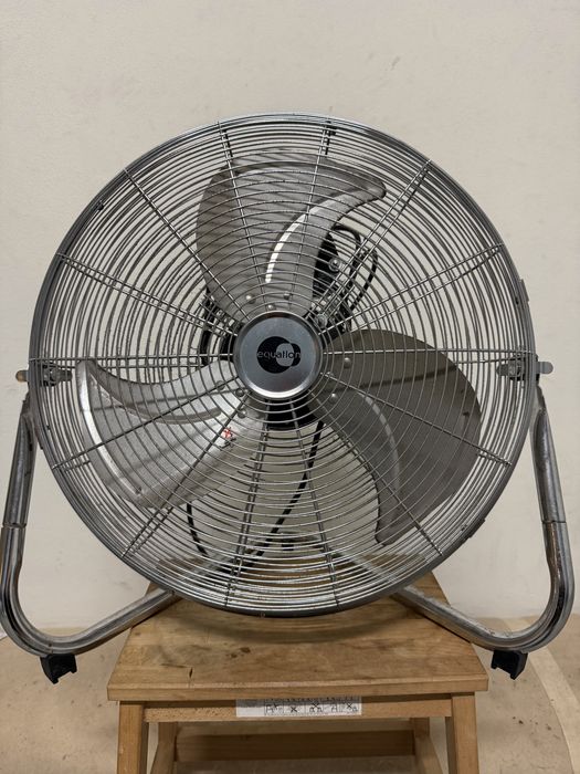 Ventoinha industrial Equation