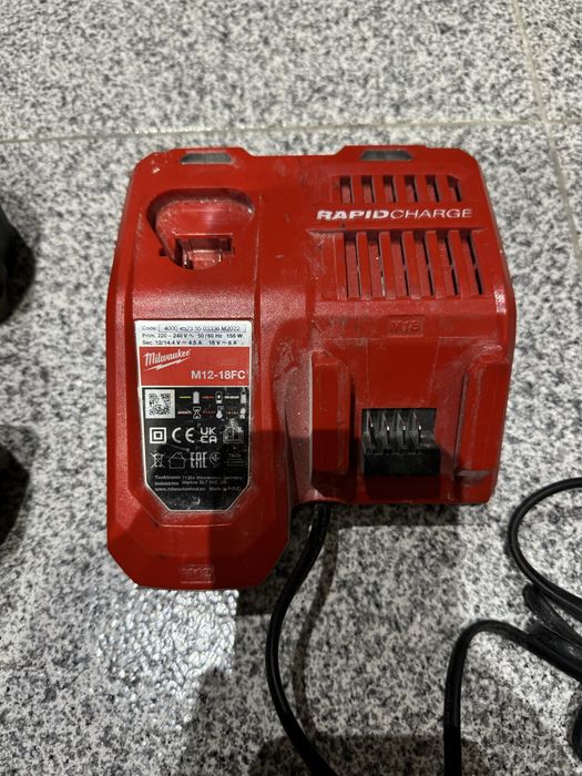 Rebarbadora e Parafusadora
