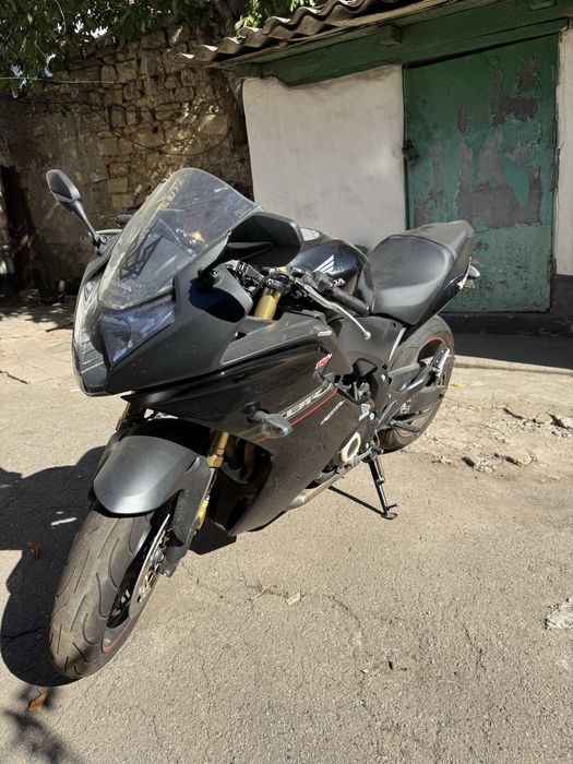 Продам мотоцикл Хонда CB600R