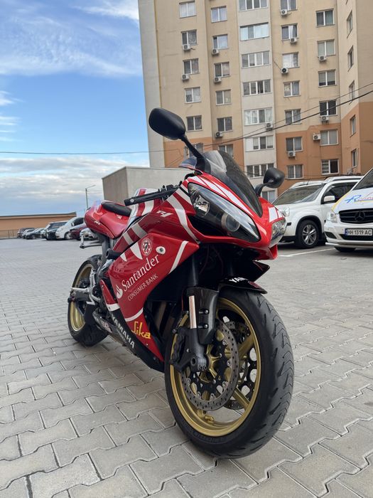 Продам Yamaha YZF R1