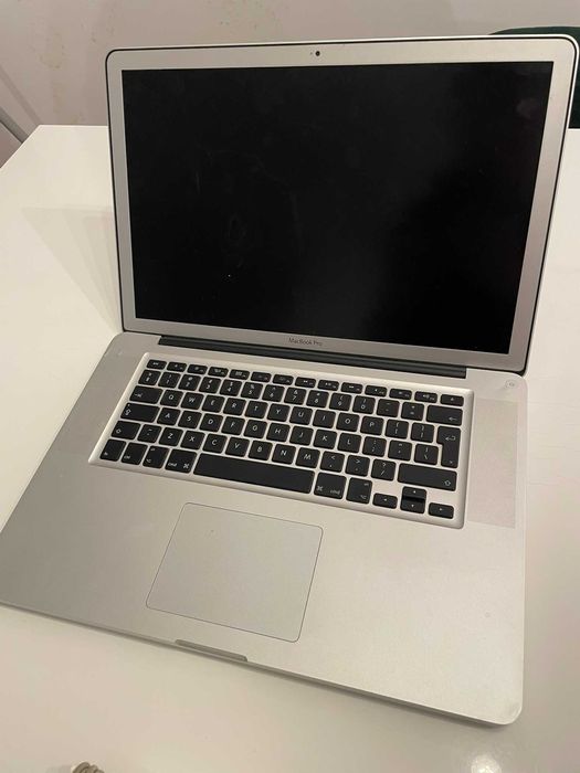 Macbook Pro A1286 i7/4gb/500gb 15 cali 2011r