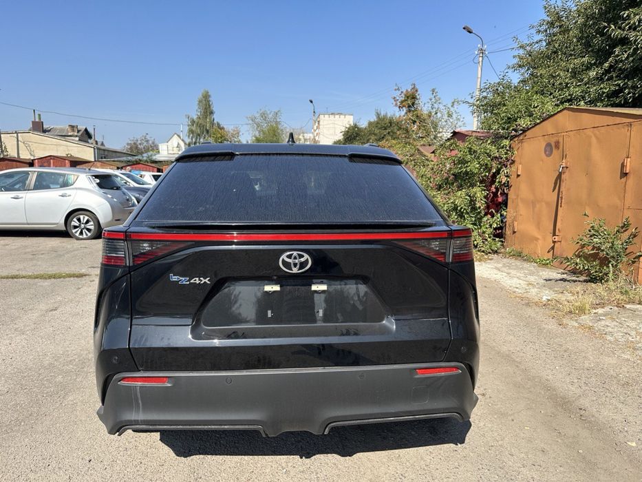 Розбірка на запчастини Toyota Bz4X Xle 2023 Тойота Бз4Х