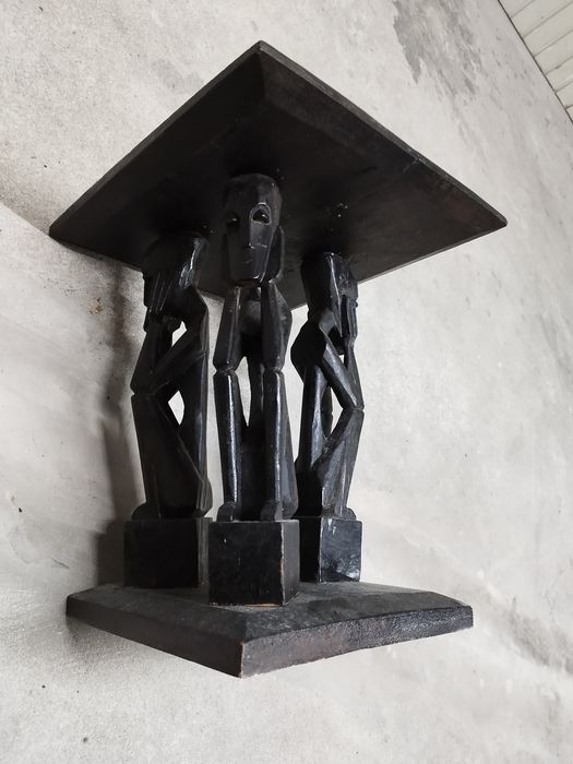 Mesa \ mesinha de apoio ou centro decorativa