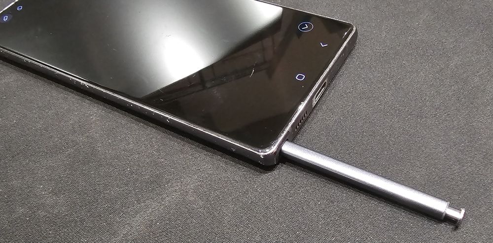 Samsung s20 Ultra 5g 256Gb
Pen stylus
Usado mas muito bem estimado 
Co