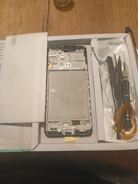 Zestawy naprawcze do telefonów