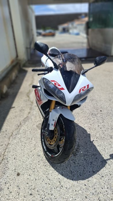 Yamaha yzf R1 2008 impecável