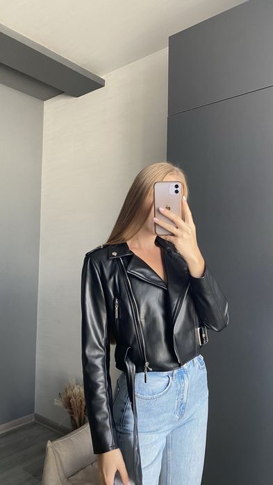 Чорна косуха з екошкіри, розмір хс