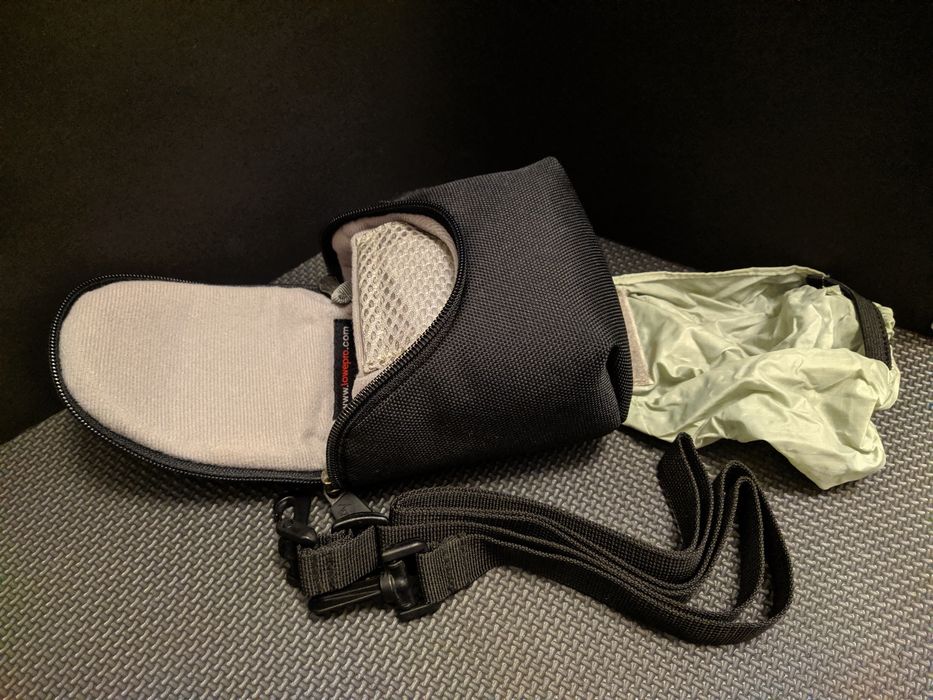 Bolsa máquina fotográfica Lowepro D-Res 10 AW