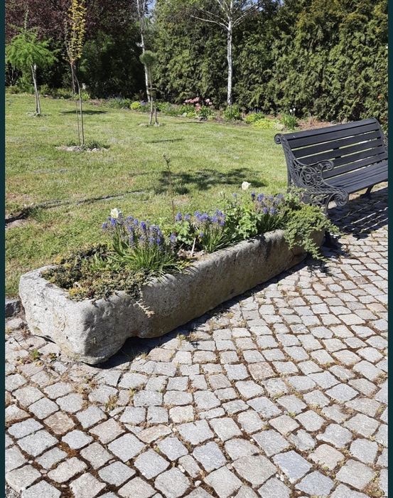 Granitowe koryta donice słupy