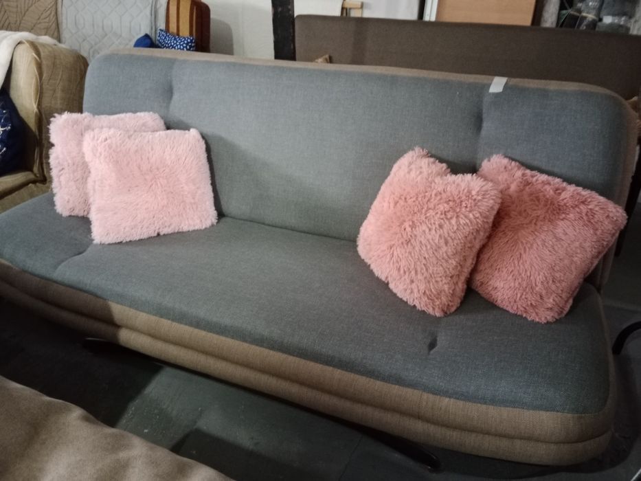 Kanapa z funkcją spania stan bardzo dobry!!!