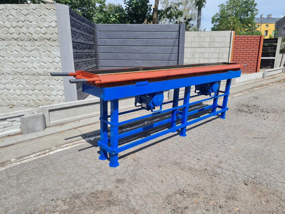 Stół wibracyjny do podmurówki.