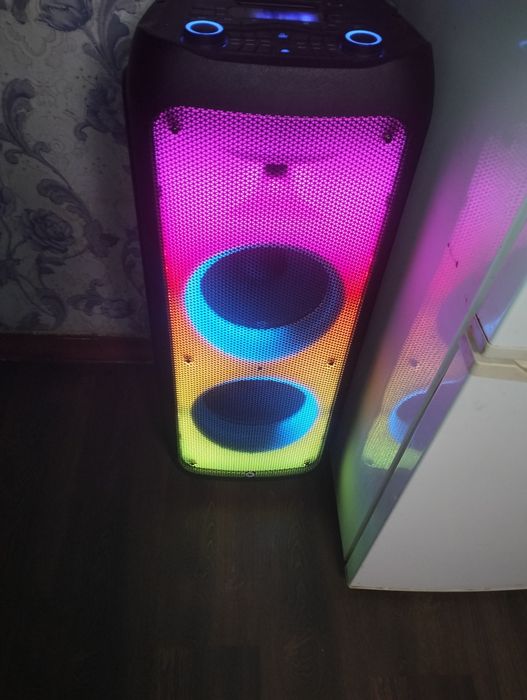 300Wt потужна блютуз колонка MANTA spk 5450 Phantom до 10год батарея