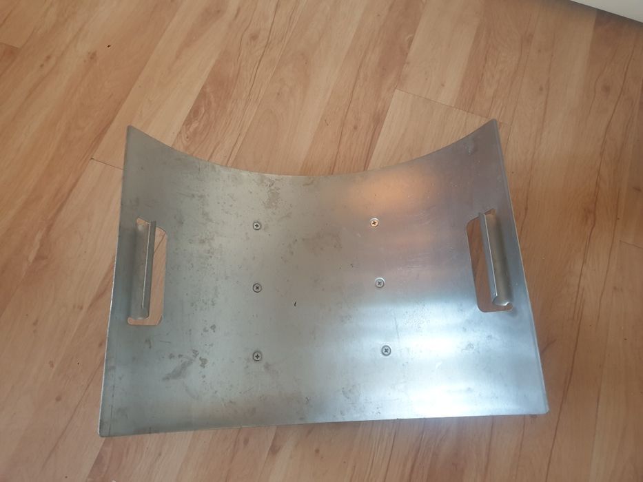 Stojak metalowy na drzewo kominkowe