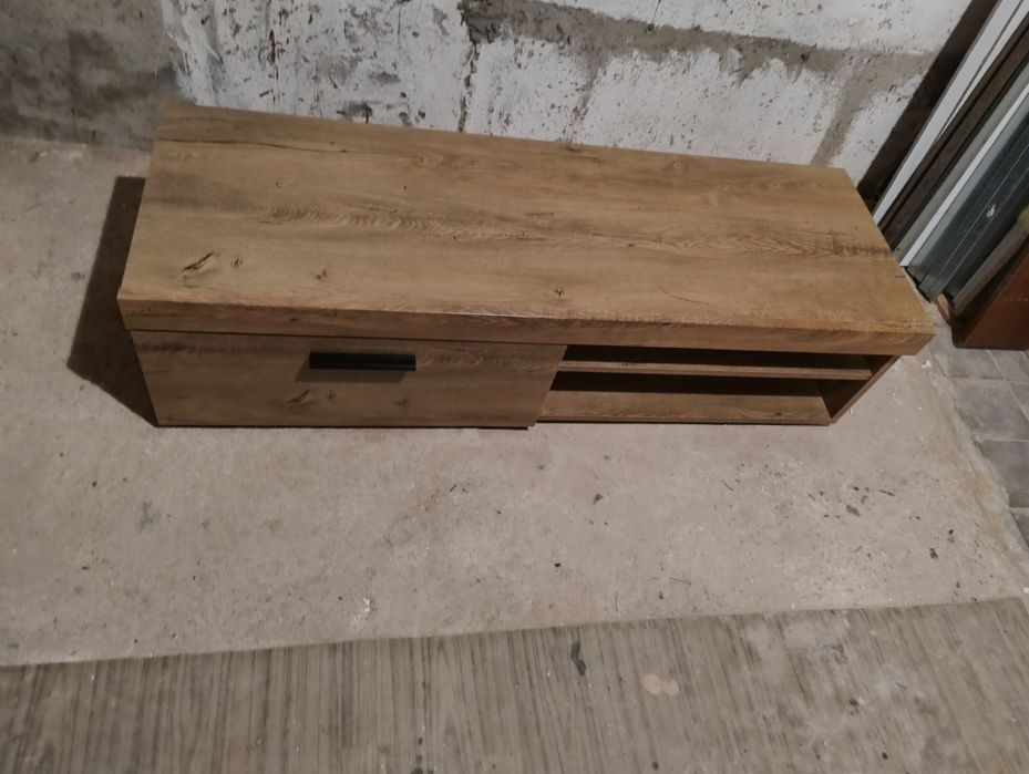 Szafka RTV pod telewizor