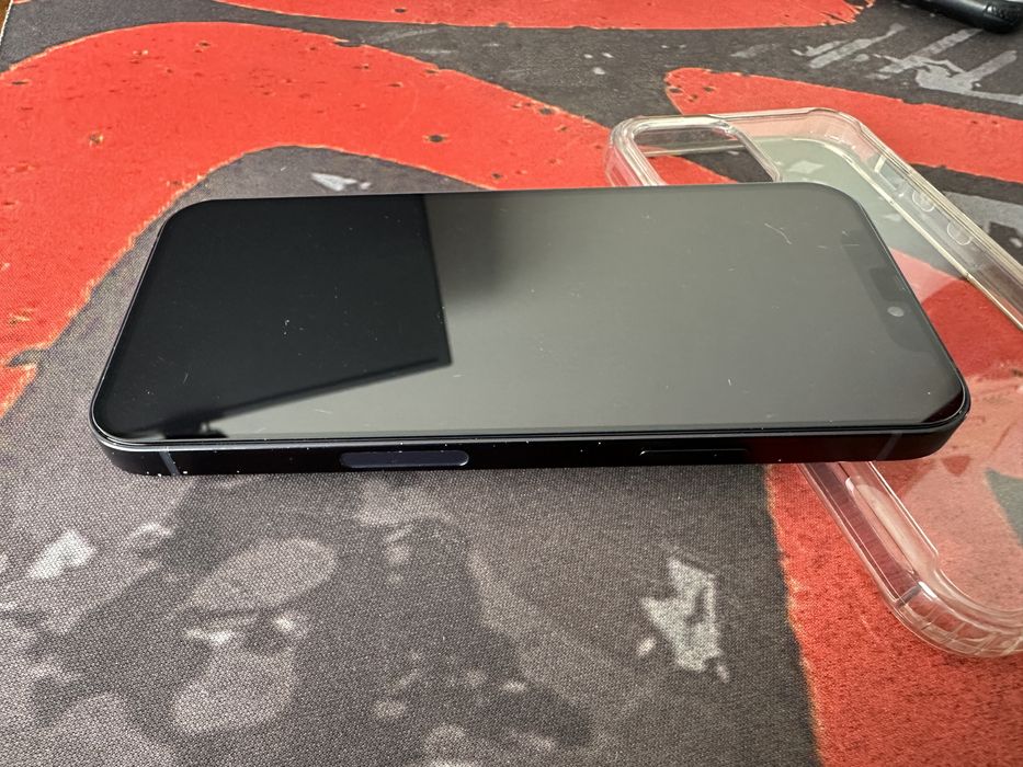 iPhone 12 em bom estado