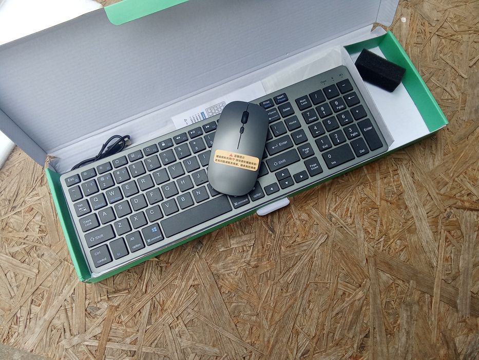 Wireless/Bluetooth Keyboard and Mouse515201824227348483