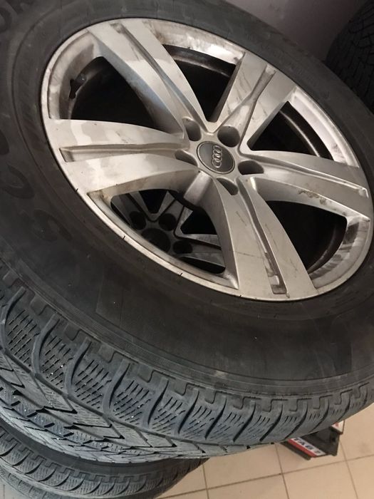 Диски з гумою Audi Q7, Q5 R18 5*112
