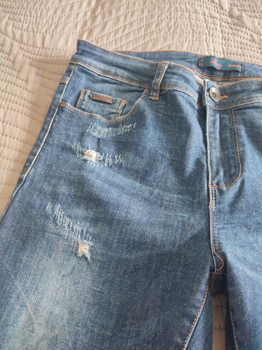 Skinny Cropp dla bardzo szczupłej nastolatki