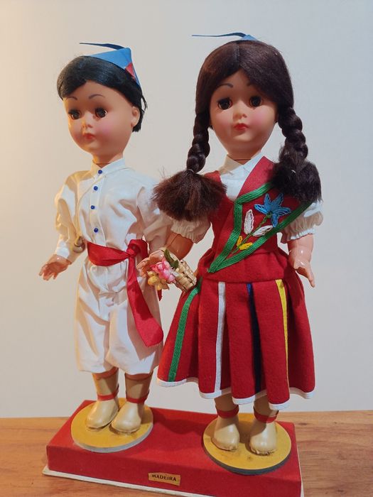 Casal de bonecos da Madeira antigos