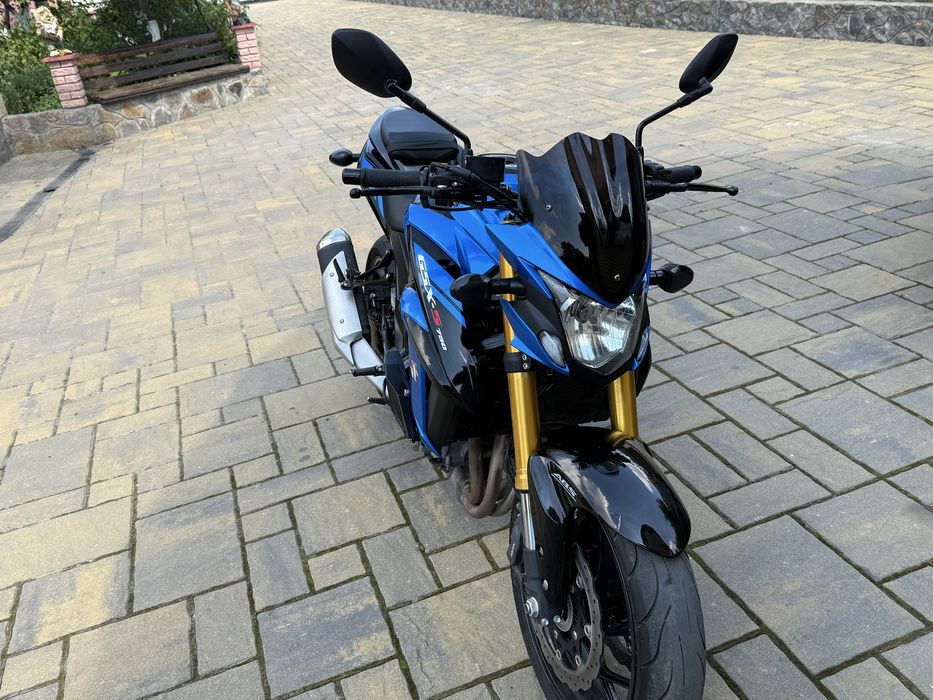 Suzuki gsx-s 750