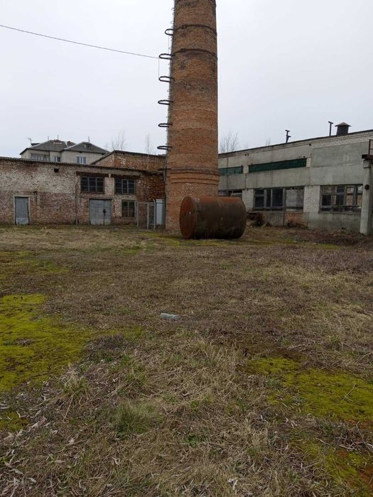 Виробничий комплекс консервного заводу в смт Іваничі Волинської обл.