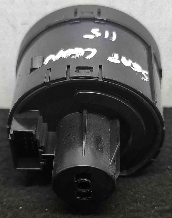 Manípulo de Luzes SEAT LEON (5F1) ano 2017
