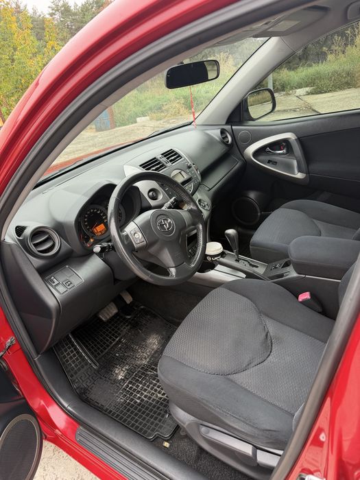 Toyota RAV4 автомат