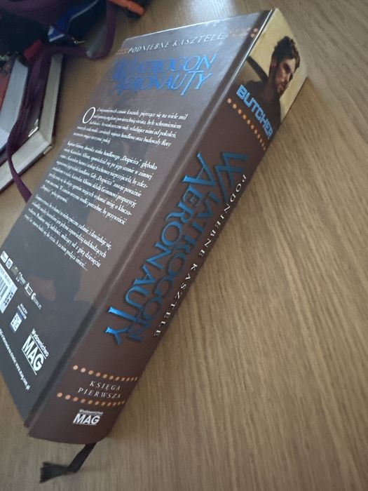 Podniebne kasztele. Wiatrogon aeronauty.