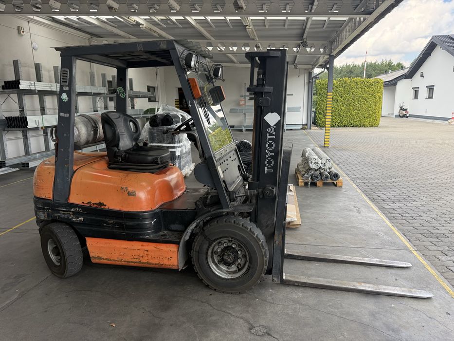 Wózek widłowy Toyota 42-6FG25 2,5 t LPG 1998 | UDT aktualne | 10 717 mth