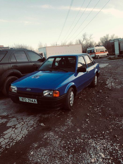 Форд ескорд 1986 1,3 Хетчбэк На ходу