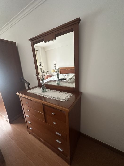 Cómoda com espelho