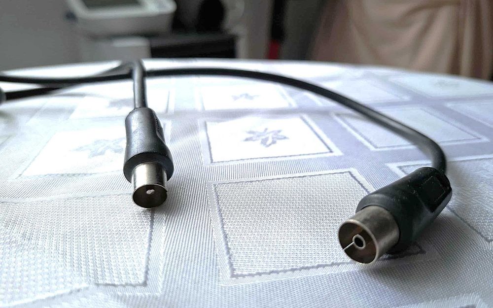 Kabel antenowy , wtyk antenowy - gniazdo antenowe