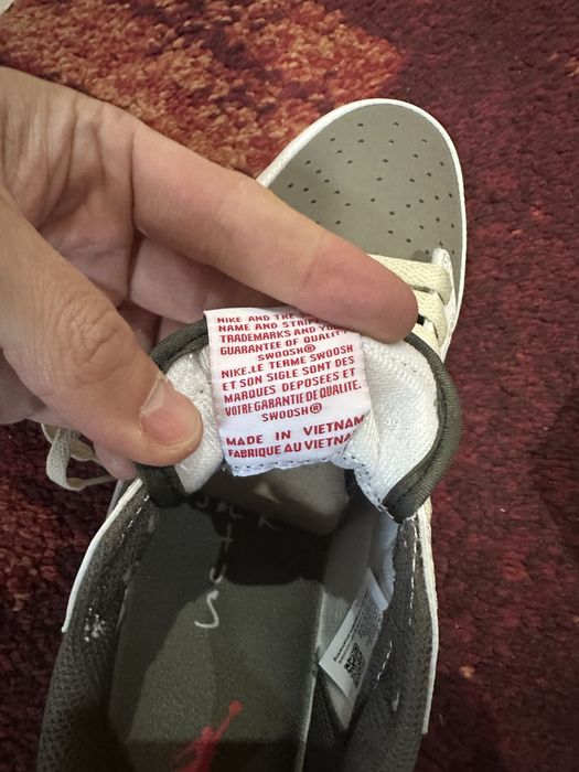 Air Jordan 1 x Travis Scott "Reverse Mocha" - Novas