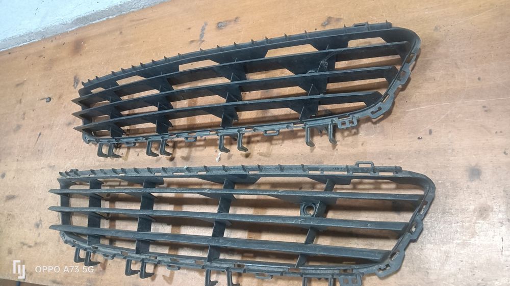 Grelha de parachoques Opel astra H 2007