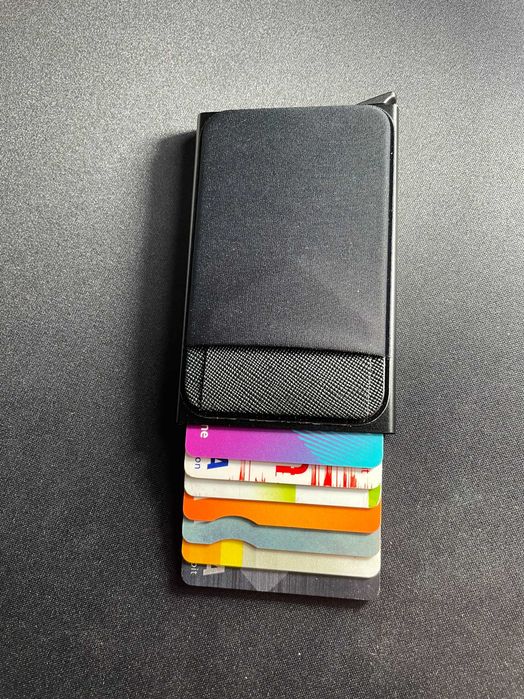 Porta Cartões Premium para até 8 Cartões