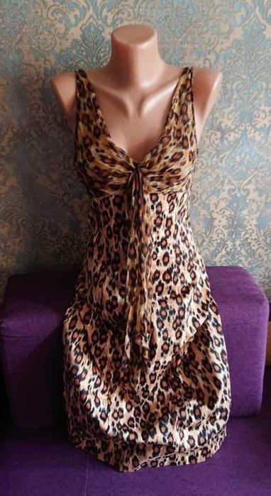 Красивое платье moschino хлопок шелк р.s